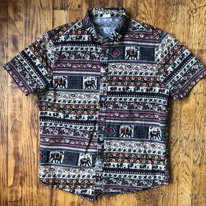 Elephant print button down shirt sleeve shirt, Men's small